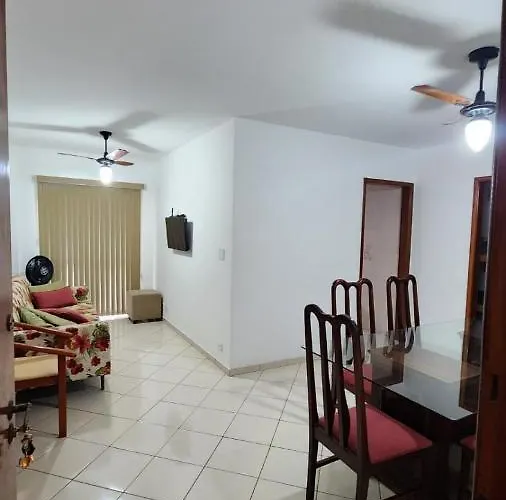 Apartamento Praia Grande Ubatuba 100 metros da praia ótima localização